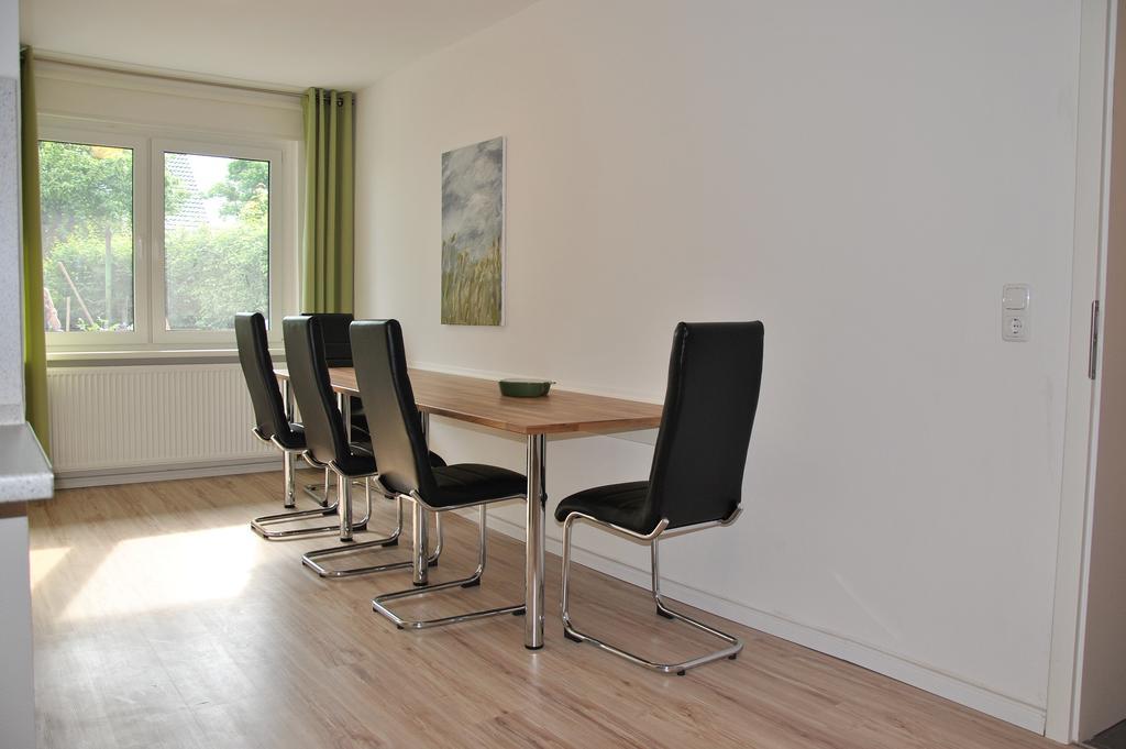 Ferienwohnung Direkt In ザスニッツ 部屋 写真